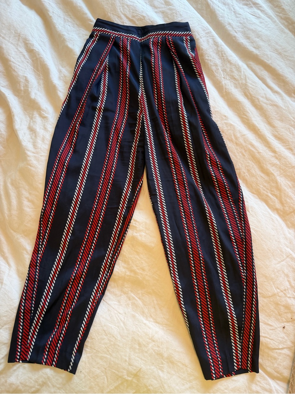 Zara: Navy Striped Pleated Carrot Trousers with Red & White Accents - size XS